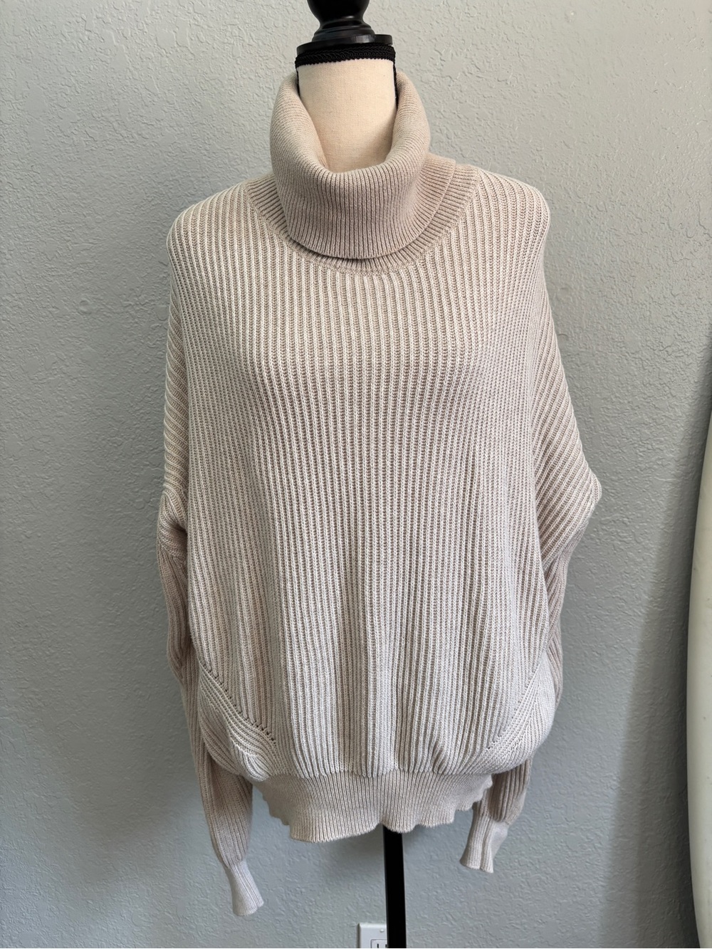 DKNY Oatmeal Color Turtleneck 100% Cotton Sweater Sz. XL